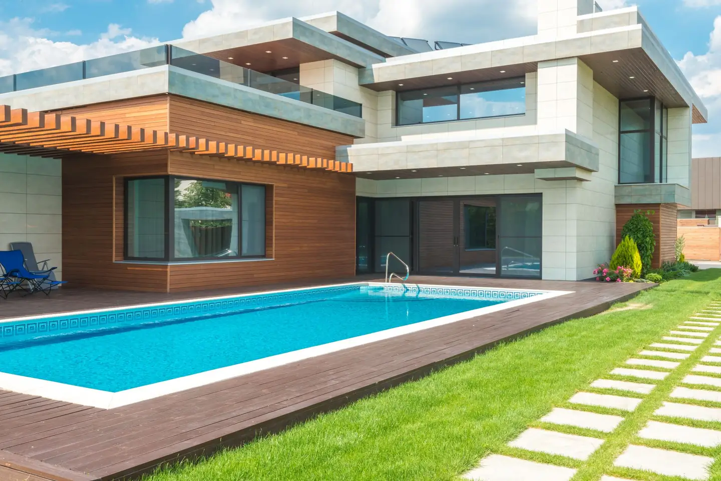 Swimming pool built in Aylmerton, NSW